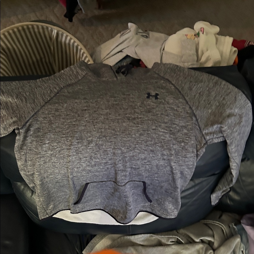 Under Armour Heather Gray Pullover